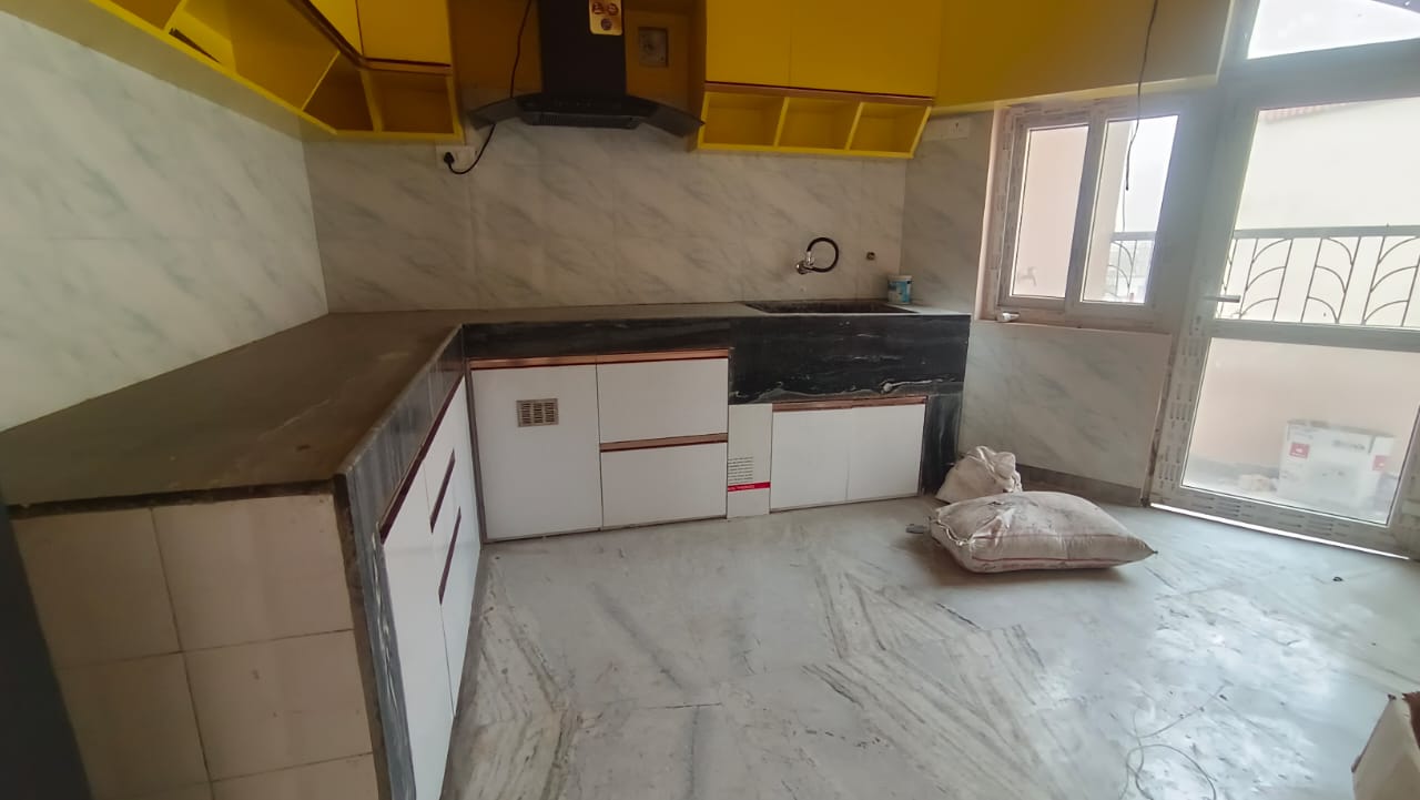 Semi Furnished 4bhk in ABC, Near Rajiv Bhawan, GS Road, SATSANG VIHAR, Tarun Nagar, Guwahati, Assam, India for Rent